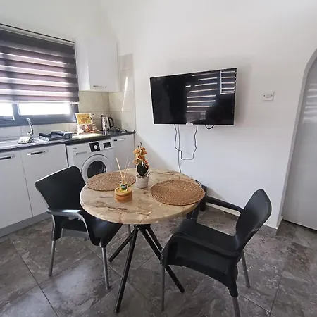 Cem's 2 Bedroom Famagusta Centre Apartman
