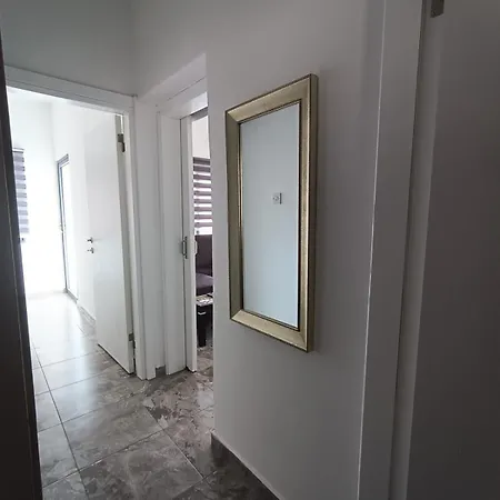 Cem's 2 Bedroom Famagusta Centre Фамагуста