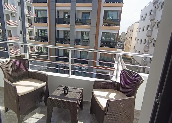 Cem's 2 Bedroom Famagusta Centre Apartamento *